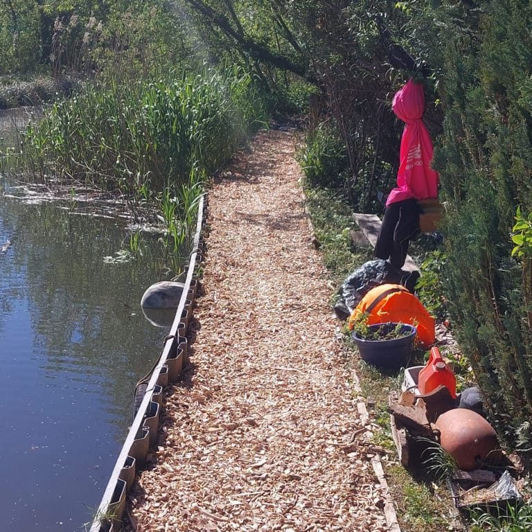 boat mooring garden maintenance pathway